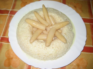 Corona de arroz con espárragos